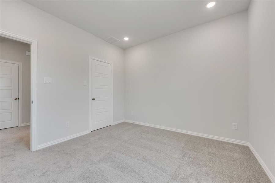 Spacious, unfurnished interior of a new home in Sutton Fields, Celina (Image 27).