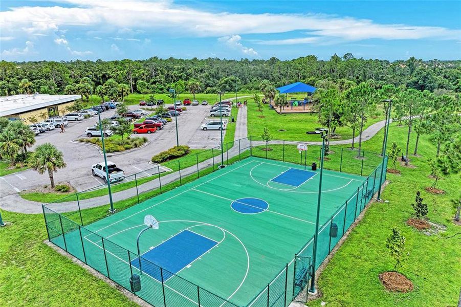 Community amenities in , North Port (Image 55).