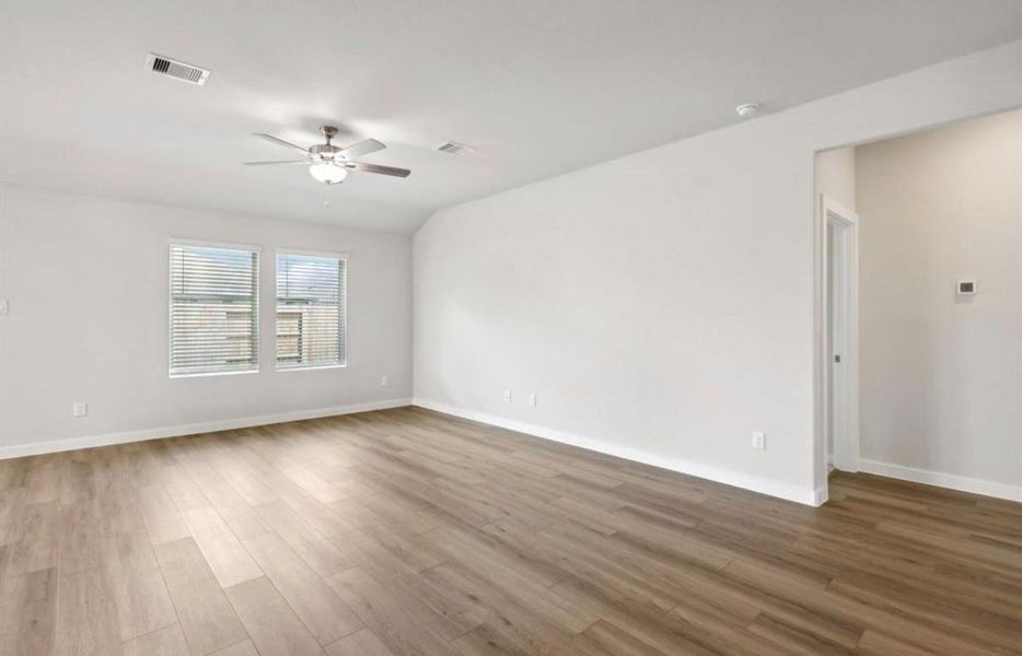 Spacious, unfurnished interior of a new home in Wall Street Village, Richmond (Image 23).