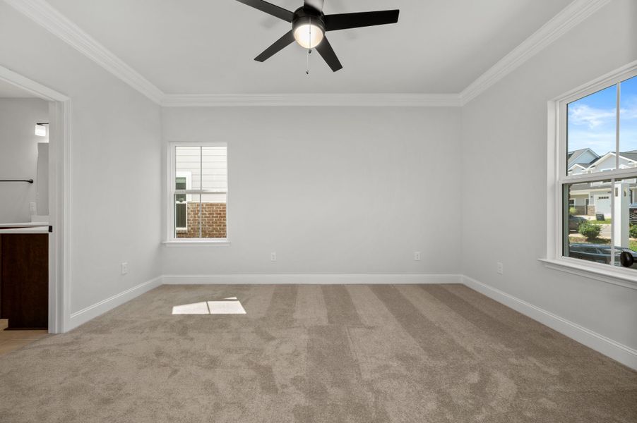 Spacious, unfurnished interior of a new home in Saddlebrook, Murfreesboro (Image 20).