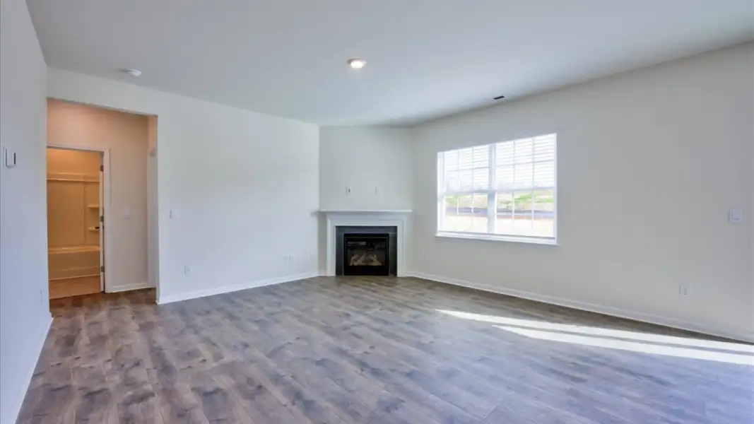 Spacious, unfurnished interior of a new home in Saddlebrook, Rocky Mount (Image 17).