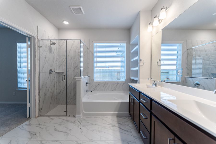 Furnished interior view inside a new home in Lago Mar, Texas City (Image 6).
