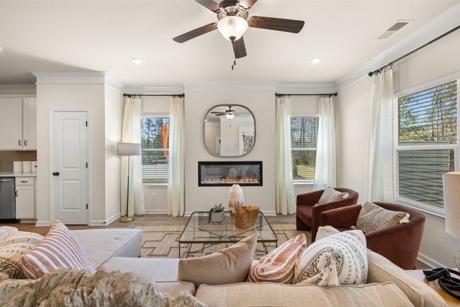 Furnished interior view inside a new home in Franklin Manor, Lawrenceville (Image 13).