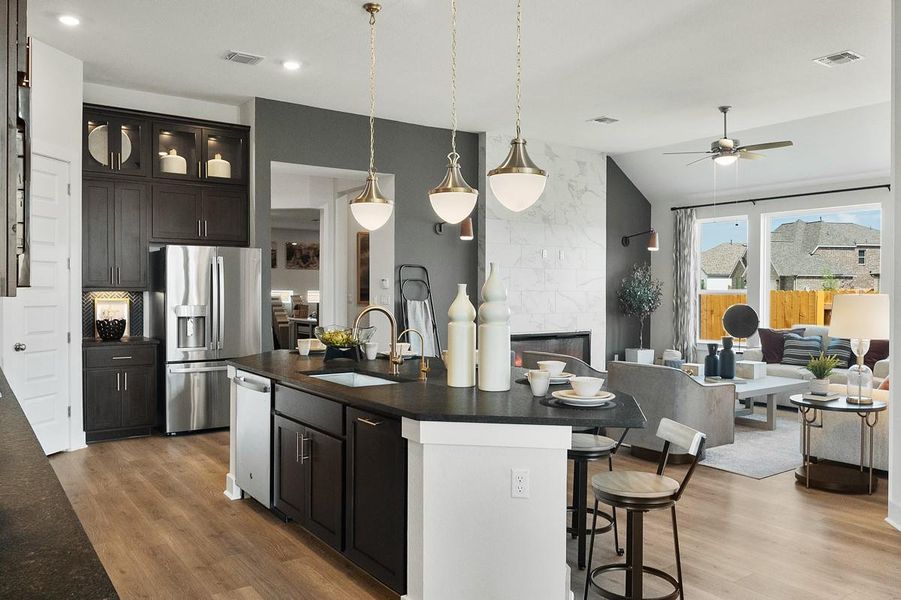 **PHOTO REPRESENTATIVE OF FLOORPLAN ONLY** **PHOTO REPRESENTATIVE OF FLOORPLAN ONLY**