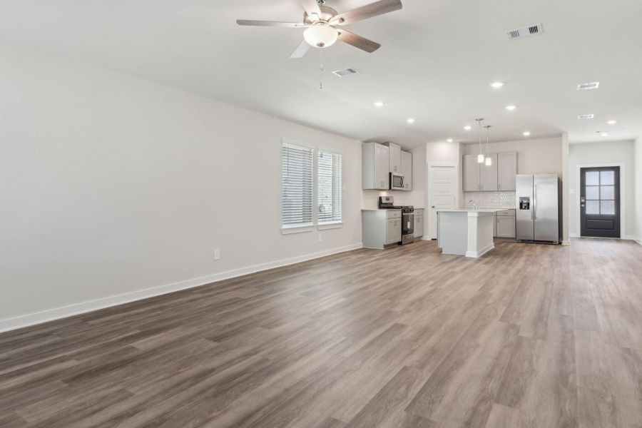 Photo is not of the actual home but is an inspirational photo of builder’s model home and may depict options, furnishings, and/or decorator features that are not included.