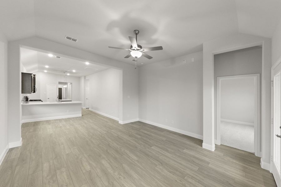 Representative unfurnished interior of a home built from the Statler by Pacesetter Homes in Keeneland, Aubrey (Image 22). Representative unfurnished interior of a home built from the Statler by Pacesetter Homes in Keeneland, Aubrey (Image 22).