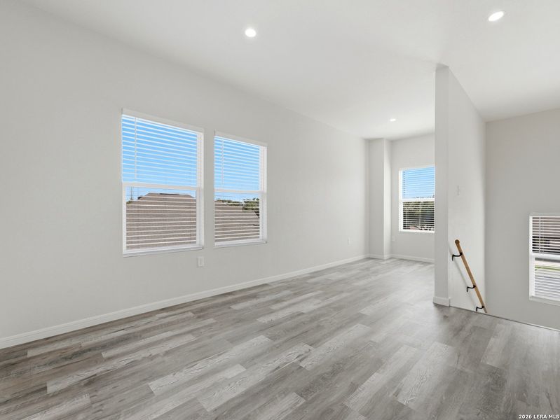 Spacious, unfurnished interior of a new home in , San Antonio (Image 12).