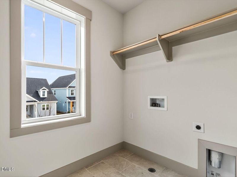 028-1280x960-laundry-room