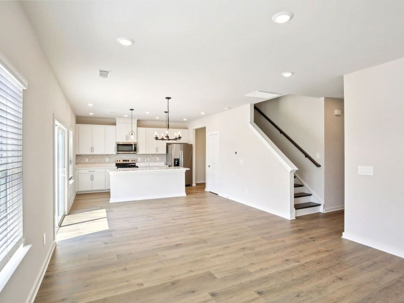 Spacious, unfurnished interior of a new home in Wyncliff, Clarksville (Image 6).