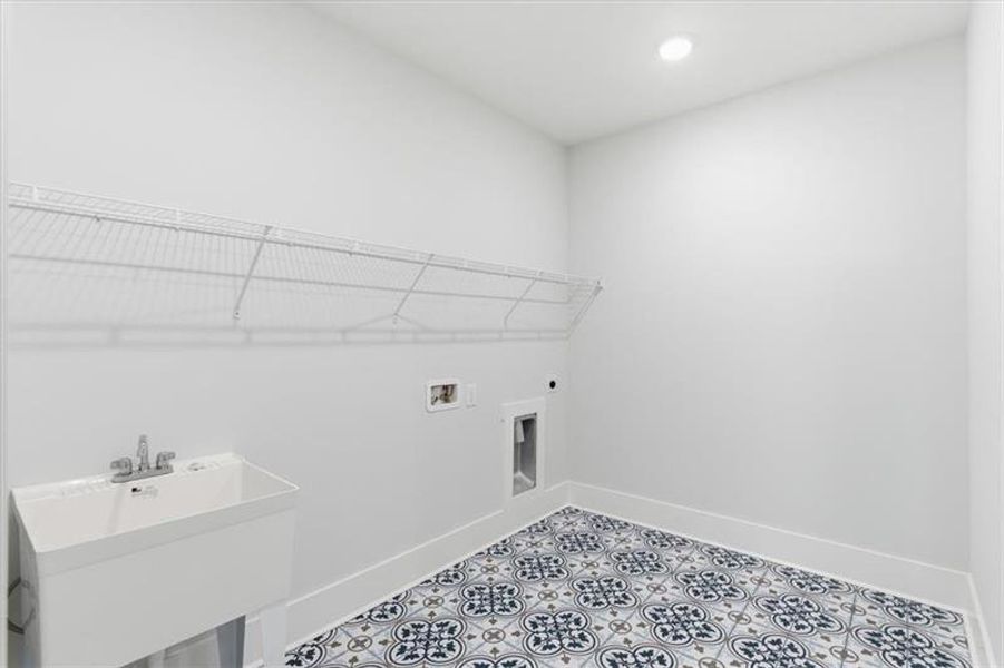 Spacious, unfurnished interior of a new home in , Cartersville (Image 46). Spacious, unfurnished interior of a new home in , Cartersville (Image 46).