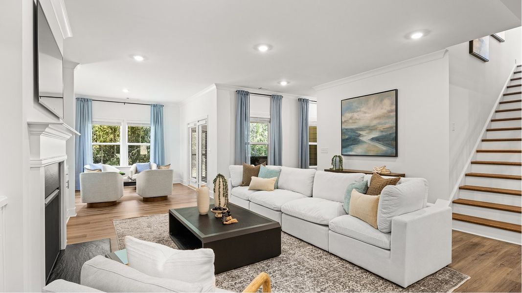 7932 Crestwood Living 1of3 F1 091025