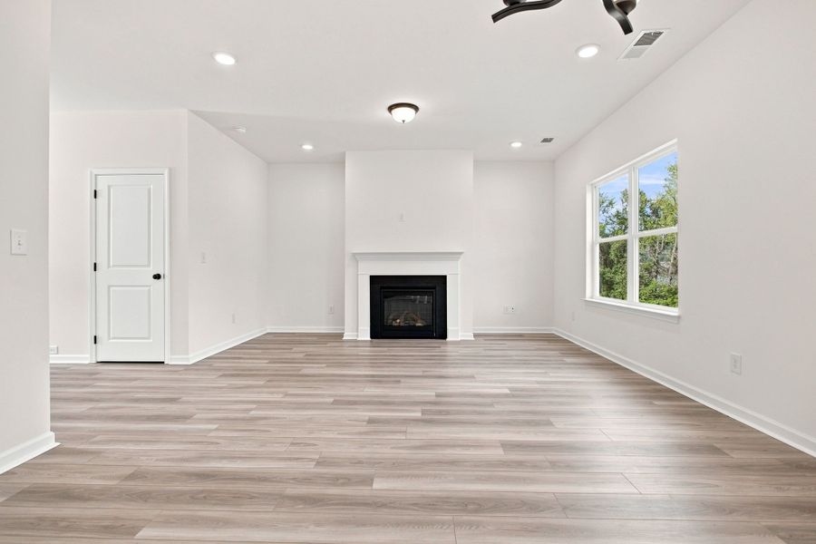 Spacious, unfurnished interior of a new home in Hampshire Hills, Columbia (Image 27). Spacious, unfurnished interior of a new home in Hampshire Hills, Columbia (Image 27).