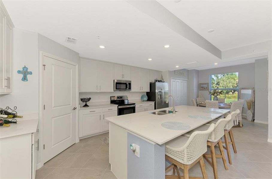 Furnished interior view inside a new home in , Venice (Image 8).