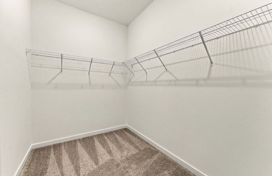 Spacious, unfurnished interior of a new home in Oakfield Trails, Parrish (Image 17).