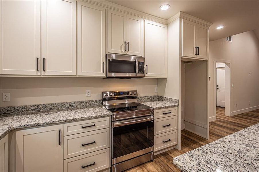 Furnished interior view inside a new home in , Dawsonville (Image 9).