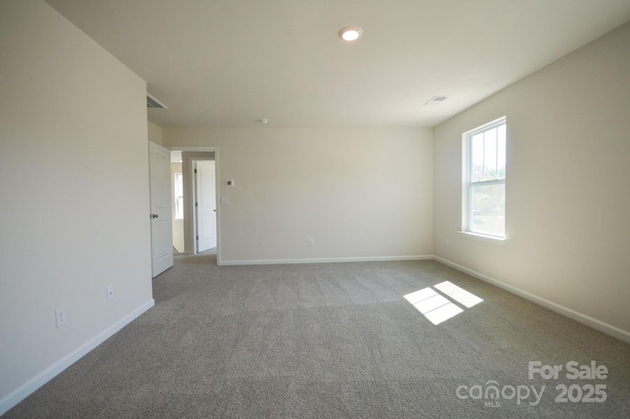 Spacious, unfurnished interior of a new home in Valleywood Farms, Waynesville (Image 31). Spacious, unfurnished interior of a new home in Valleywood Farms, Waynesville (Image 31).