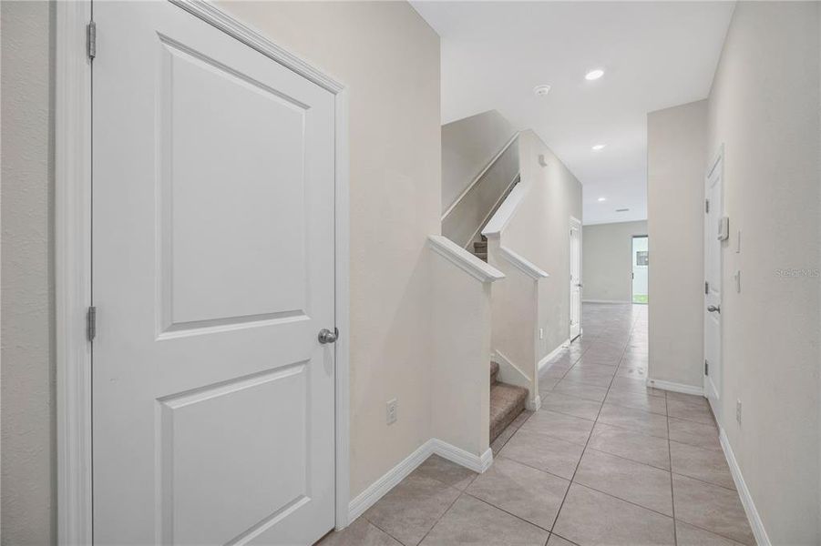 Spacious, unfurnished interior of a new home in , Wesley Chapel (Image 25).