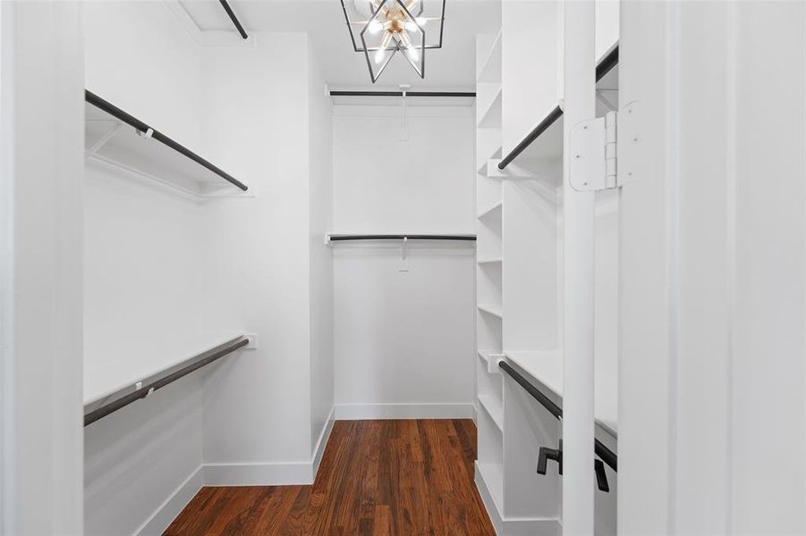 Spacious, unfurnished interior of a new home in , Dallas (Image 31).