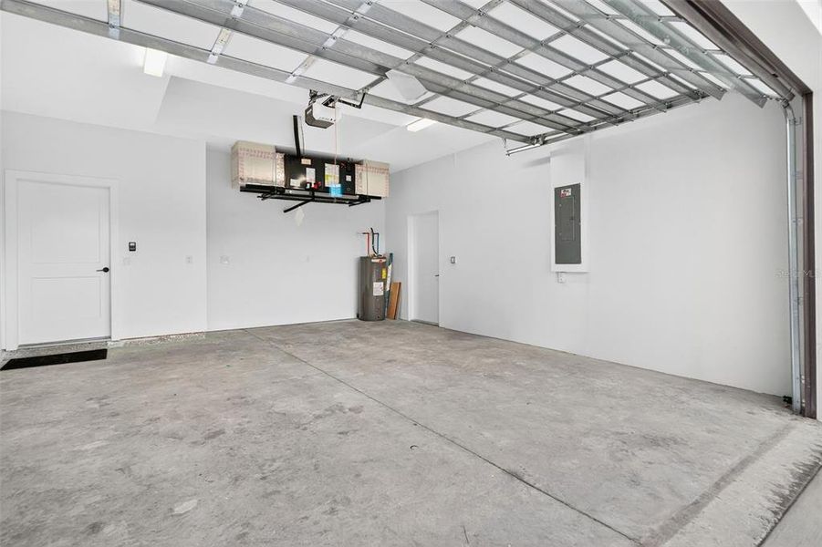 Spacious, unfurnished interior of a new home in , North Port (Image 56). Spacious, unfurnished interior of a new home in , North Port (Image 56).