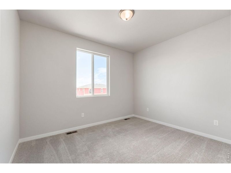 Spacious, unfurnished interior of a new home in Hidden Creek, Frederick (Image 12).