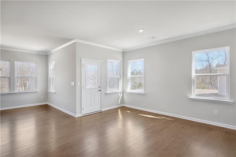Spacious, unfurnished interior of a new home in Enclave at Parkway Village, Fairburn (Image 11).