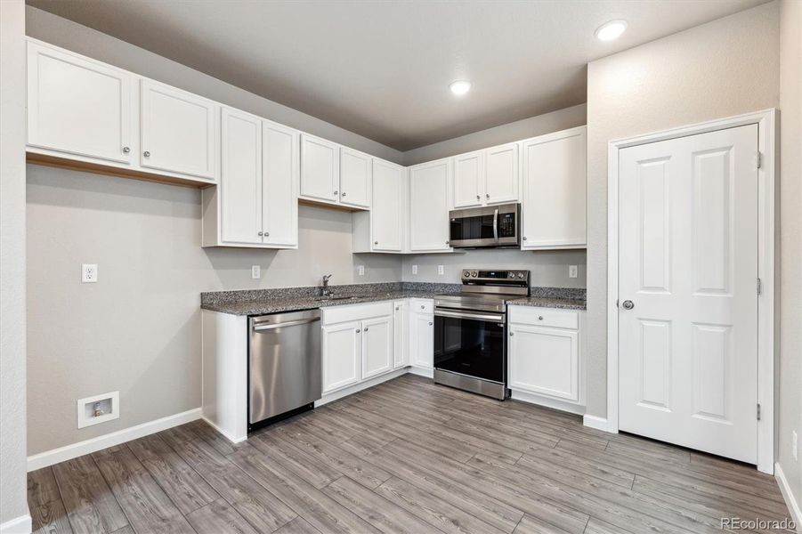 Furnished interior view inside a new home in Pintail Commons at Johnstown Village, Johnstown (Image 7).