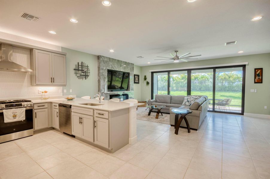 Furnished interior view inside a new home in , Port St. Lucie (Image 6).