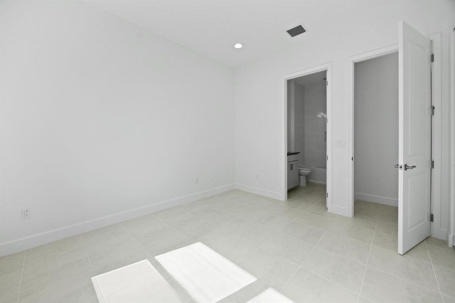 Spacious, unfurnished interior of a new home in , Westlake (Image 20). Spacious, unfurnished interior of a new home in , Westlake (Image 20).