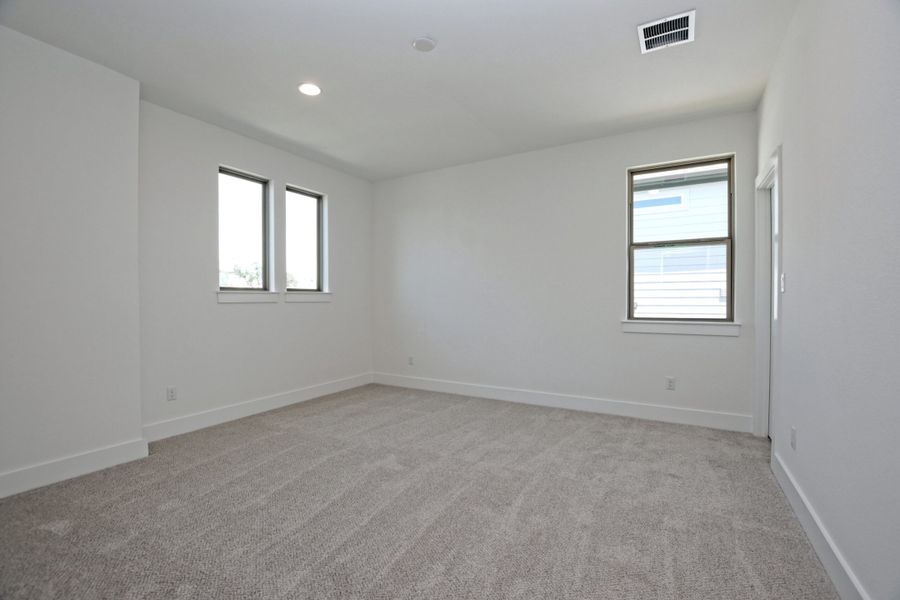 Representative unfurnished interior of a home built from the Topaz II by Giddens Homes in Riverstone, Georgetown (Image 124).