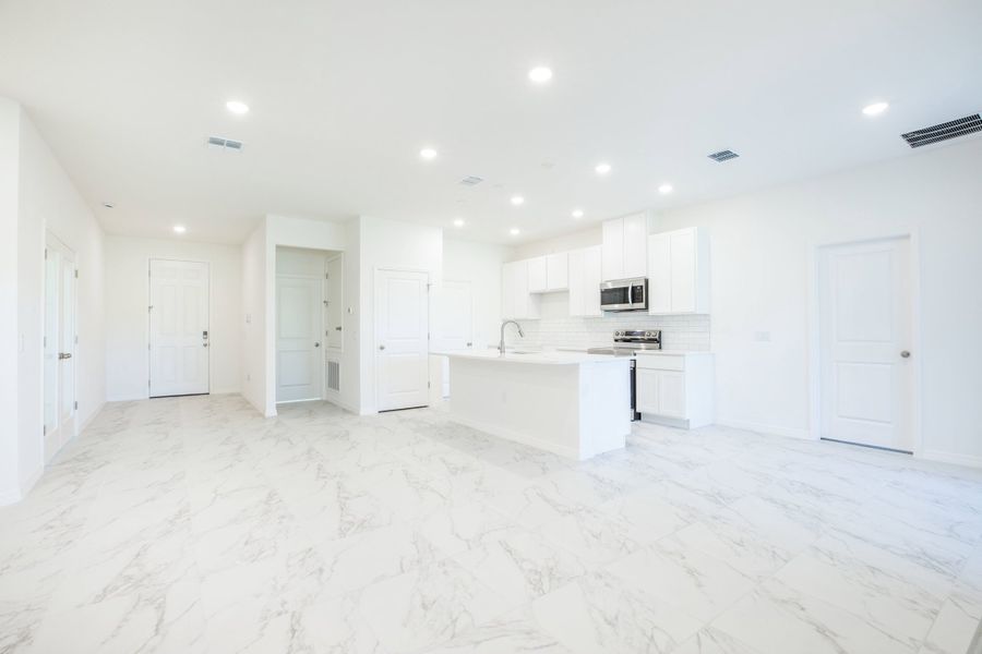 Representative unfurnished interior of a home built from the Clearwater by Maronda Homes in Vero Lake Estates, Sebastian (Image 12). Representative unfurnished interior of a home built from the Clearwater by Maronda Homes in Vero Lake Estates, Sebastian (Image 12).
