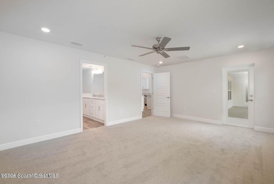 Spacious, unfurnished interior of a new home in Palm Bay, Palm Bay (Image 15).