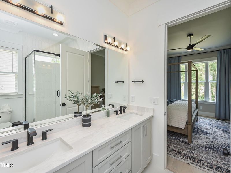 Interior - full bath - OK