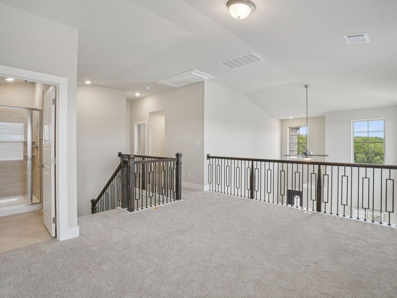 Spacious, unfurnished interior of a new home in Stetson Ridge, Marion (Image 31).