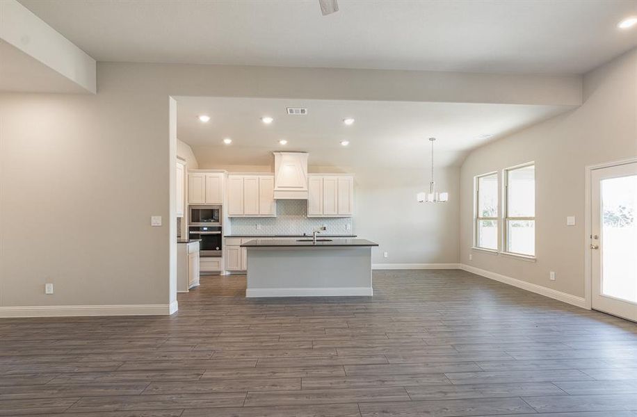 Furnished interior view inside a new home in Cole Crossing Estates, DeSoto (Image 4).