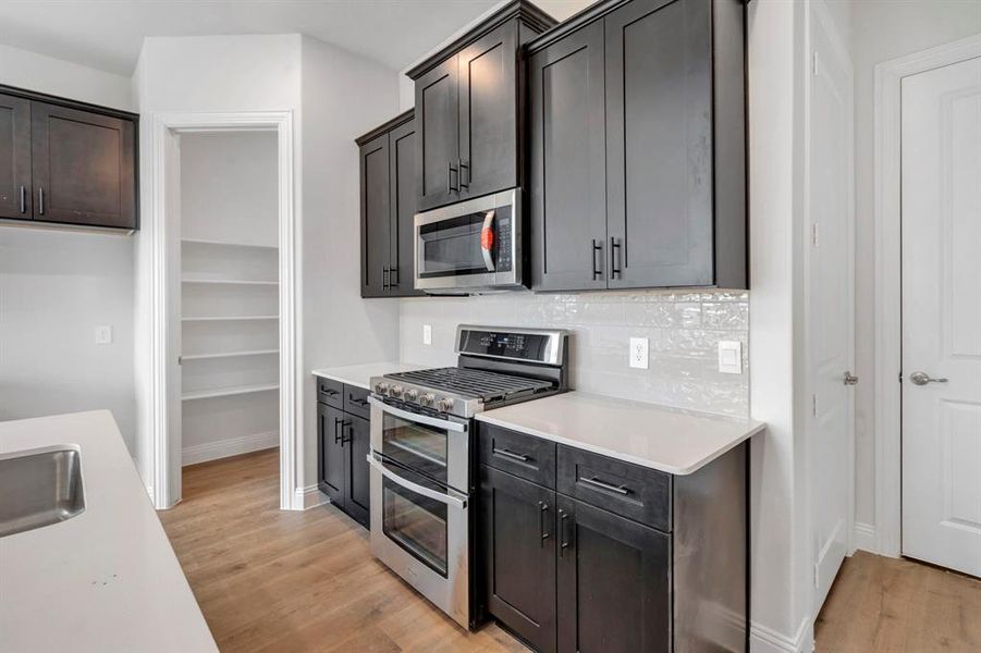 Furnished interior view inside a new home in Mustang Square, Plano (Image 8).