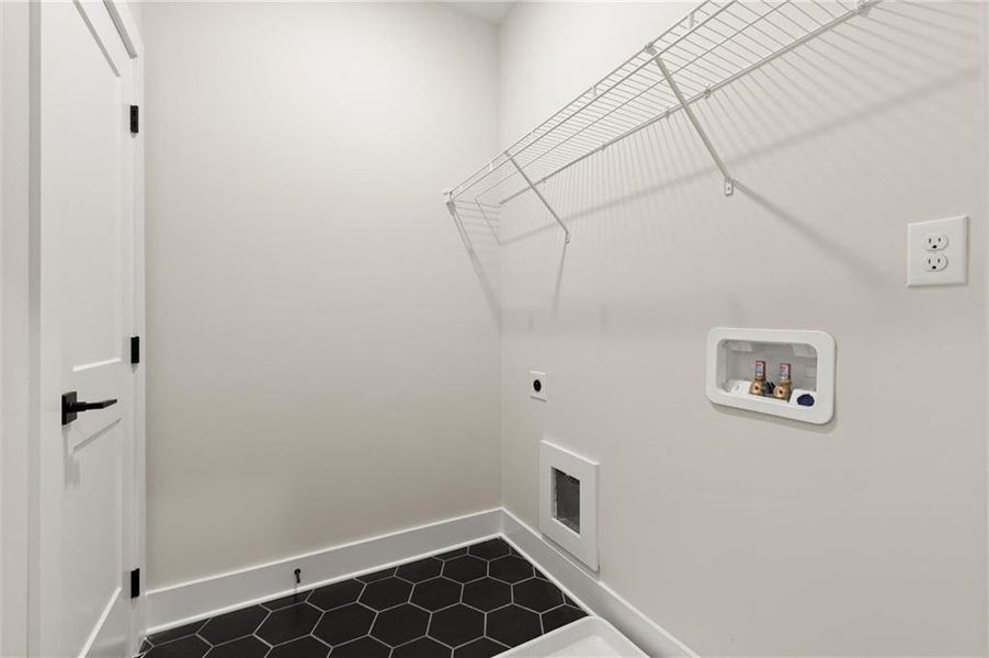 Spacious, unfurnished interior of a new home in , Alpharetta (Image 28).