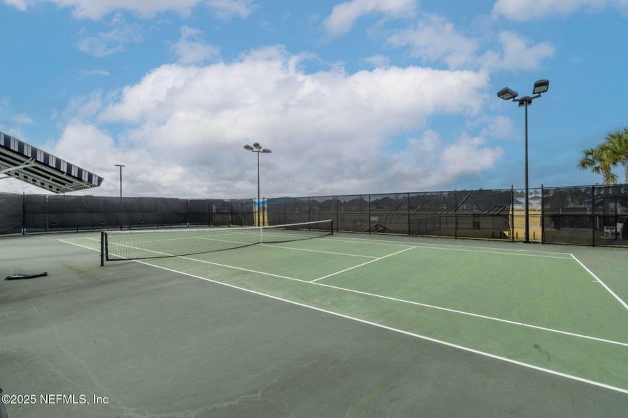 Image 64 of a home in Beacon Lake.