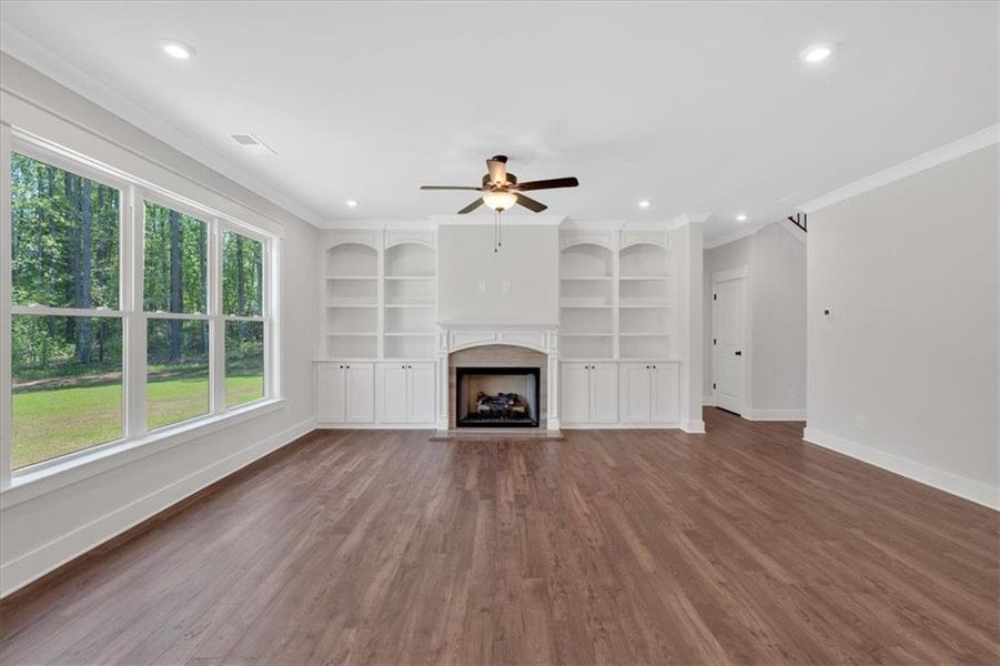 Spacious, unfurnished interior of a new home in Springside Reserve, Powder Springs (Image 20). Spacious, unfurnished interior of a new home in Springside Reserve, Powder Springs (Image 20).