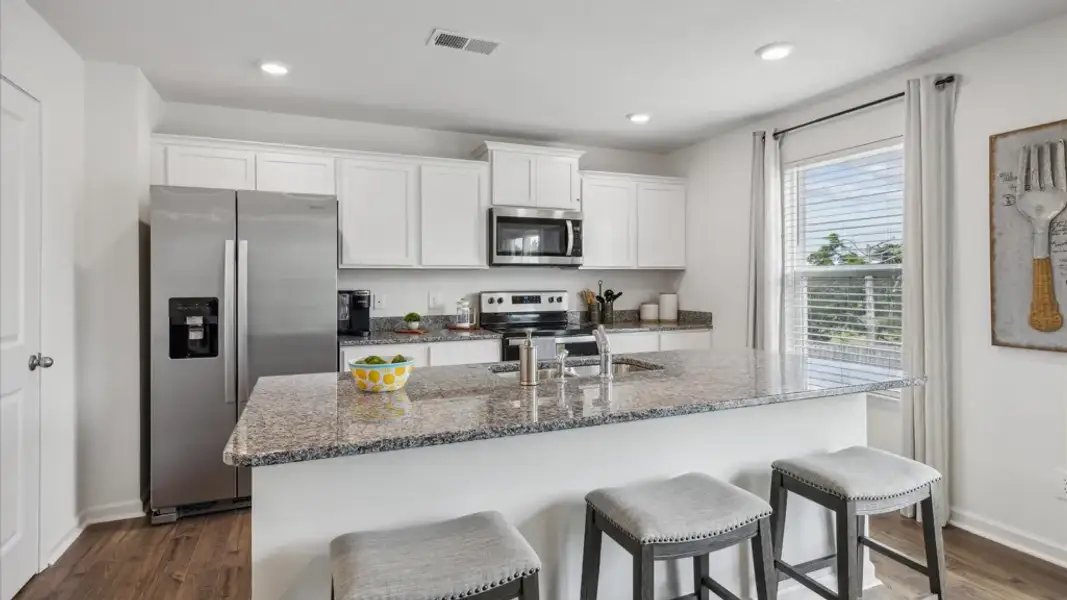 Furnished interior view inside a new home in Creekside Ridge, Dandridge (Image 3).