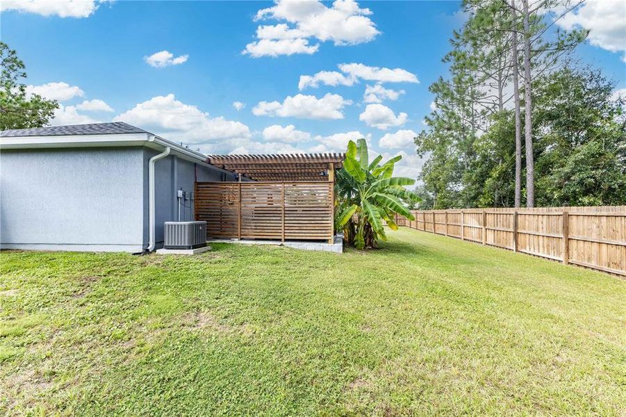 Exterior details and patio area of a home in , Belleview (Image 25).