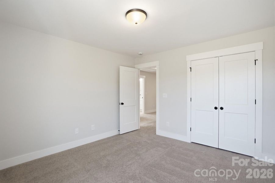 Spacious, unfurnished interior of a new home in Blythe Mill Townhomes, Waxhaw (Image 37).