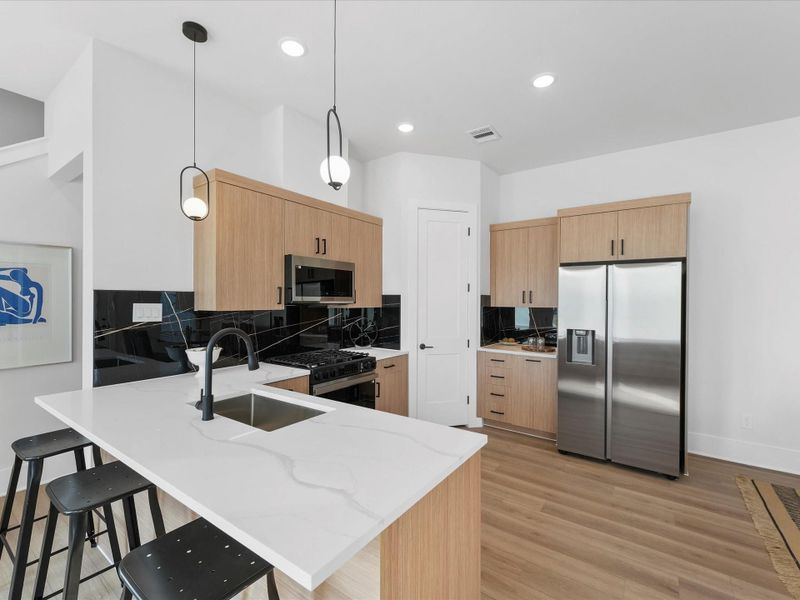 Furnished interior view inside a new home in Jesselton Square at Creekmont, Houston (Image 15). Furnished interior view inside a new home in Jesselton Square at Creekmont, Houston (Image 15).