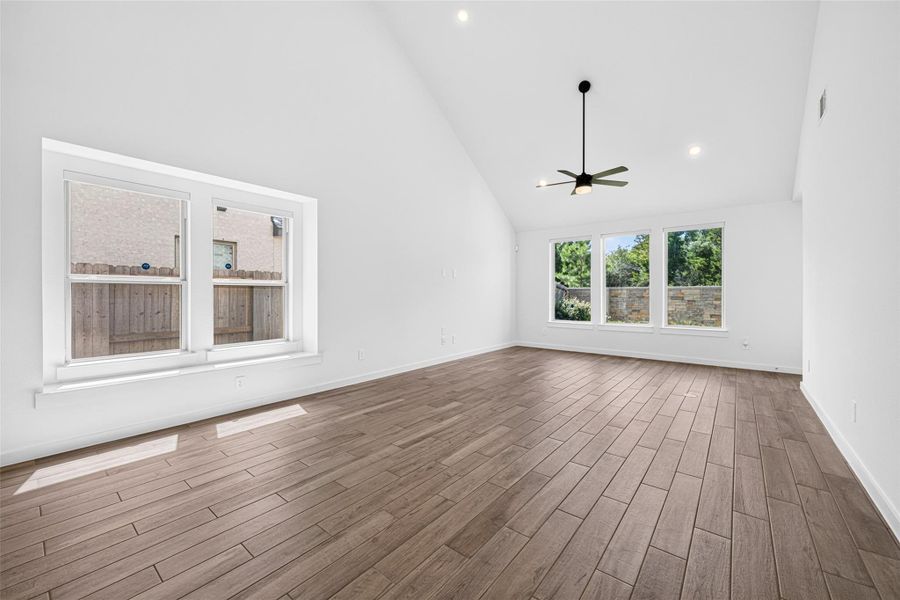 Spacious, unfurnished interior of a new home in Cross Creek Ranch: 40ft. lots, Fulshear (Image 19). Spacious, unfurnished interior of a new home in Cross Creek Ranch: 40ft. lots, Fulshear (Image 19).