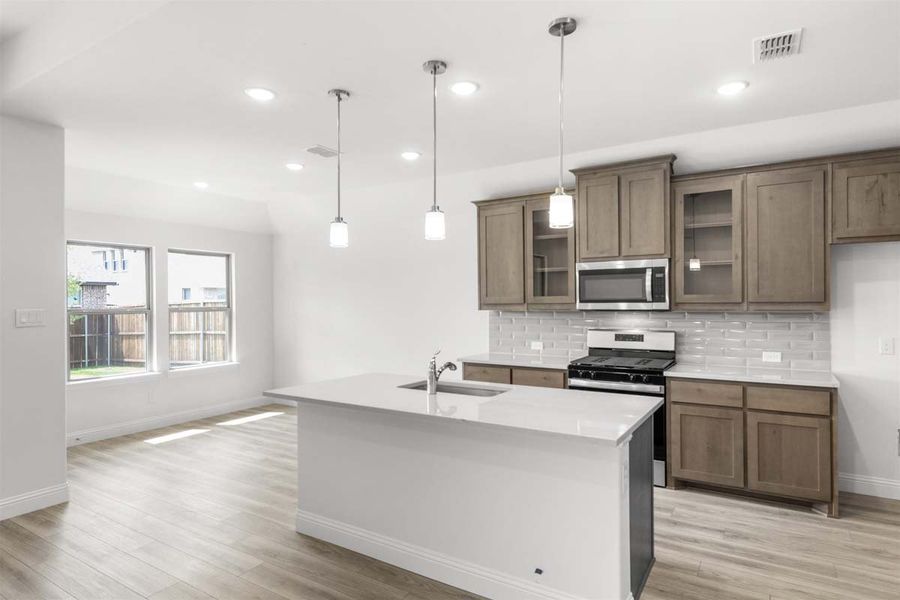 Representative furnished interior of a home built from the Prosper by Pacesetter Homes in Timberbrook, Justin (Image 5).
