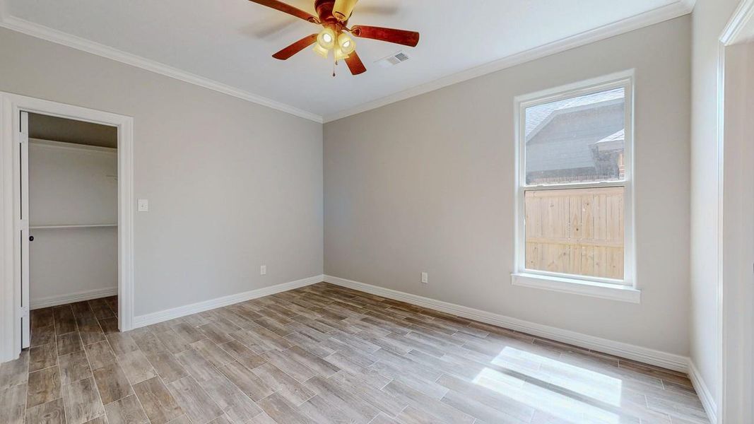 Spacious, unfurnished interior of a new home in , Beaumont (Image 40).