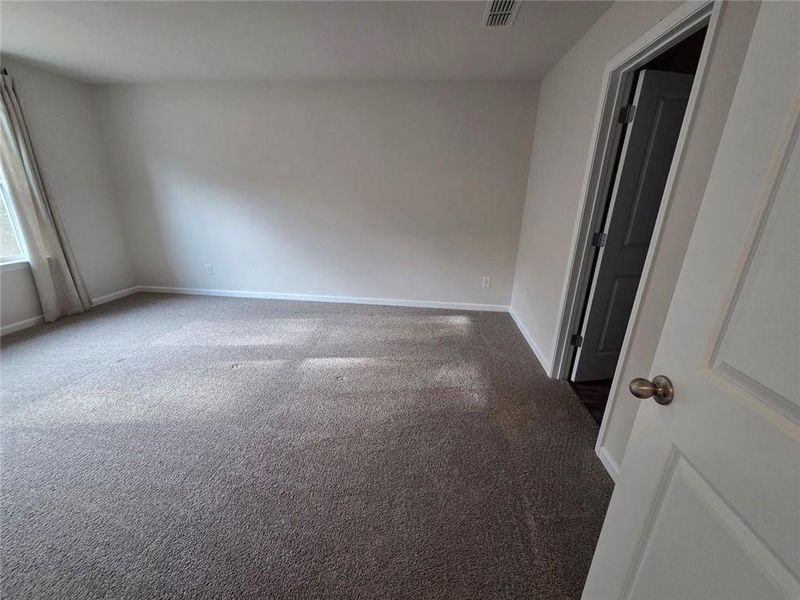 Spacious, unfurnished interior of a new home in , Dawsonville (Image 23).