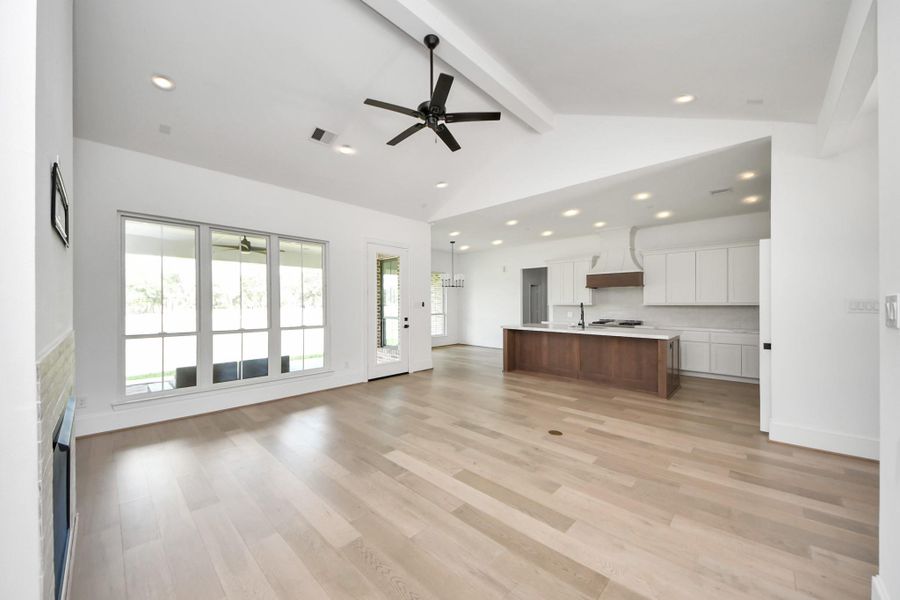 Spacious, unfurnished interior of a new home in , Alvin (Image 31). Spacious, unfurnished interior of a new home in , Alvin (Image 31).