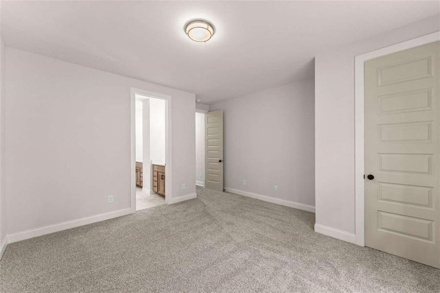 Spacious, unfurnished interior of a new home in , Clarkesville (Image 34).