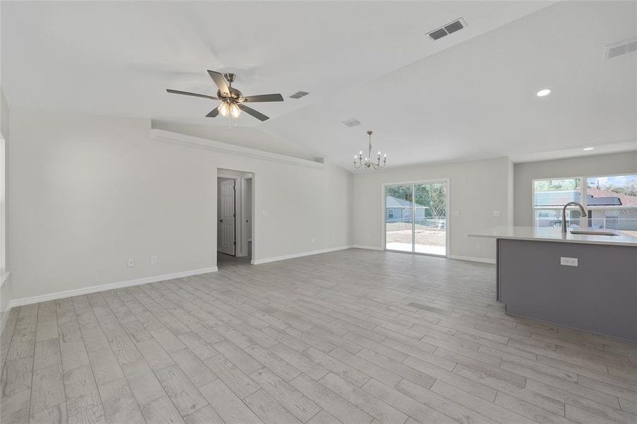 Spacious, unfurnished interior of a new home in , Ocala (Image 29).