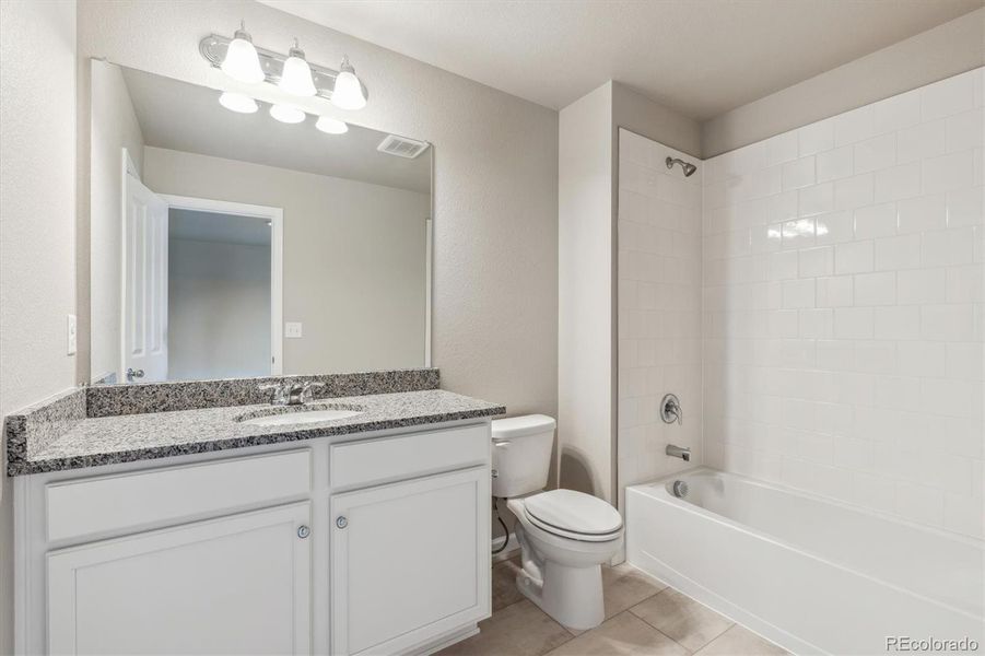 Furnished interior view inside a new home in Pintail Commons at Johnstown Village, Johnstown (Image 5).